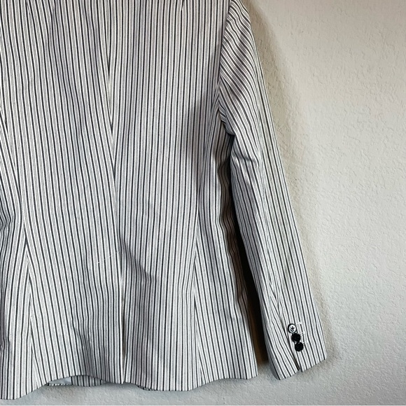 Banana Republic Long and Lean Single Button Black White Striped Blazer Size 4 - Picture 7 of 13
